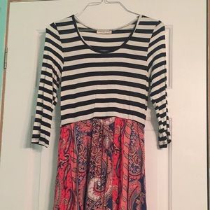 Maxi Dress never worn, size Medium fits smaller